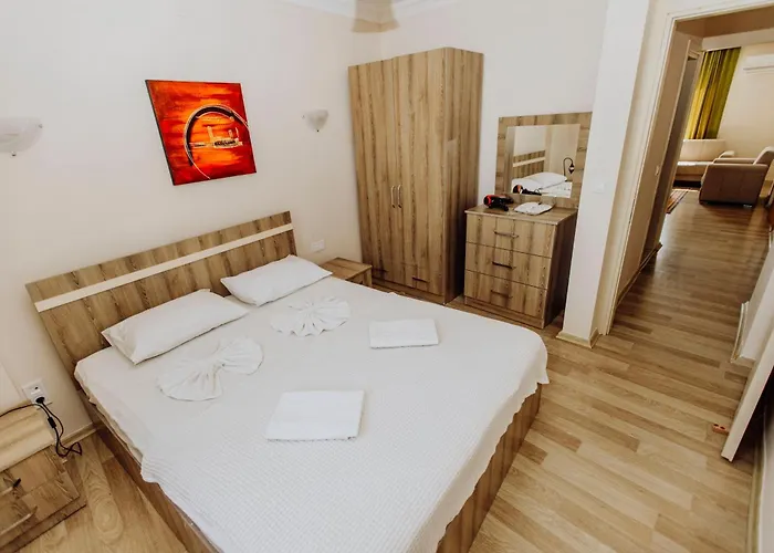 מלון Karacan Park - Airport דלמן