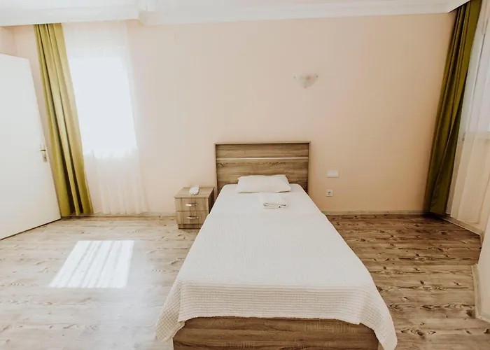 Karacan Park - Airport 3*