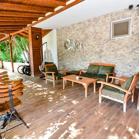 Otel Karacan Park - Airport 3*