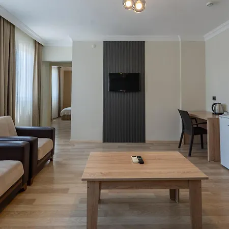 Karacan - Airport 3*