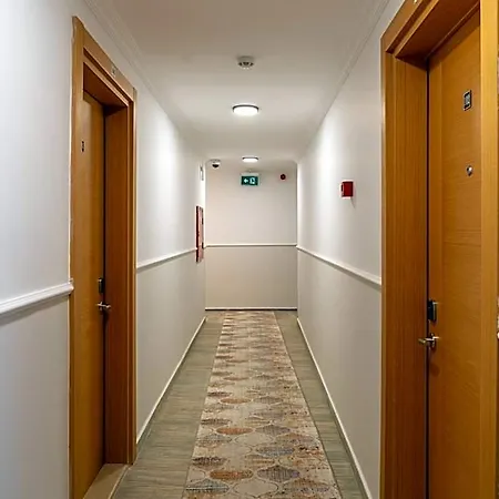 Hotel Karacan - Airport 3*