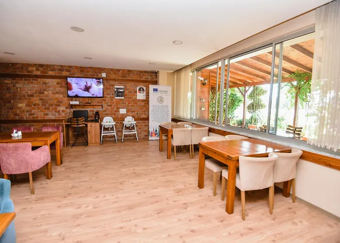 Karacan Park - Airport